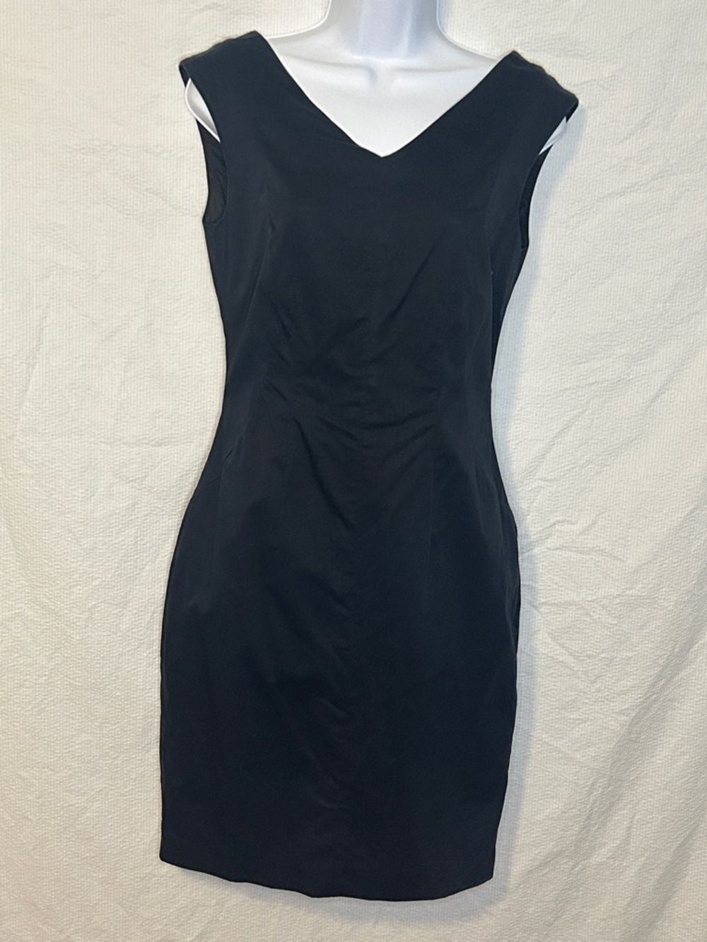 Club Monaco Black V-neck Shift Dress, Size 6